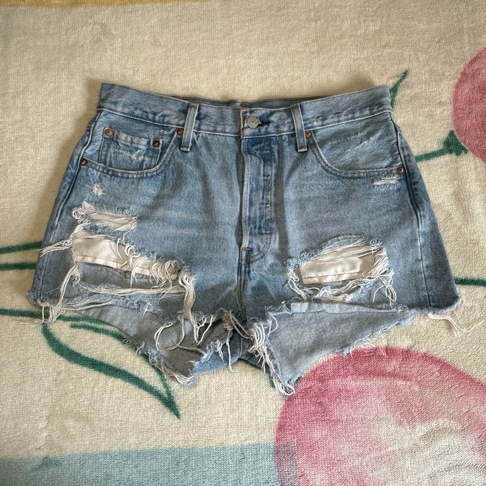 Distressed Levis denim shorts